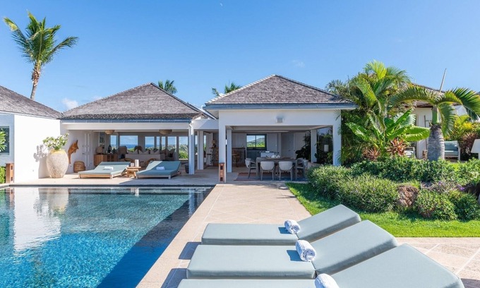 Mont Jean Villa | Beautiful Poppy Luxury villa
