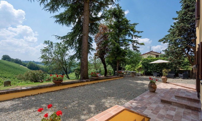 Castel Rocchero House | Beautiful private villa for 6 people with WIFI, TV and patio