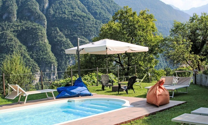 Coltura Villa | Beautiful private villa with private pool, WIFI, TV, patio, pets allowed, panoramic view and par.