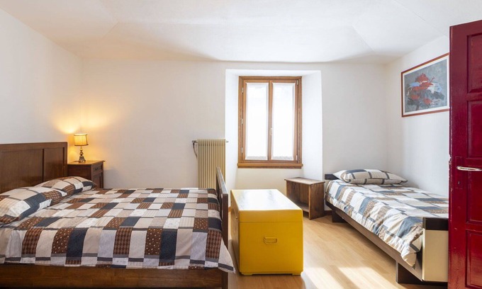 Villa di Tirano House | Beautiful private villa for 7 people with A/C, WIFI, TV, patio, pets allowed and parking