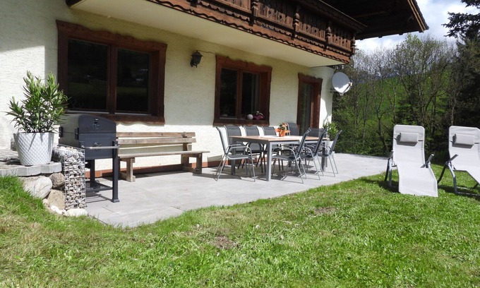 Bischofshofen House | Beautiful private villa with WIFI, TV, terrace, pets allowed, panoramic view and parking