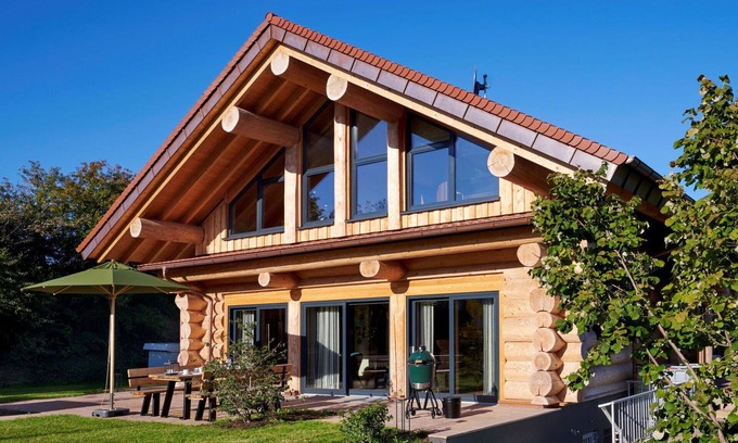 Heitersheim House | Beautiful private villa for 8 people with pool, hot tub, WIFI, TV, patio, pets allowed and parking