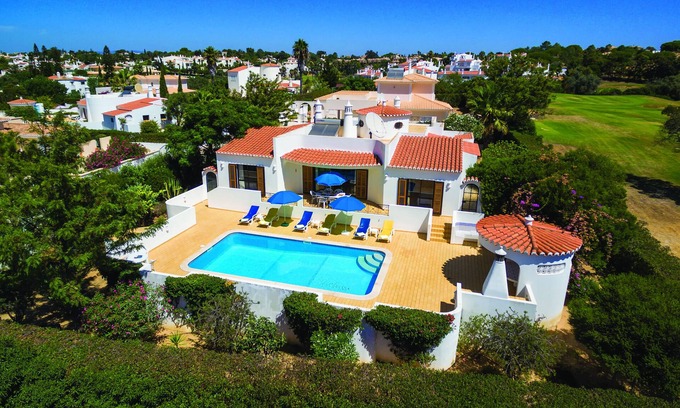 Carvoeiro Villa | Beautiful private enclosed villa with AC & heated pool overlooking golf course