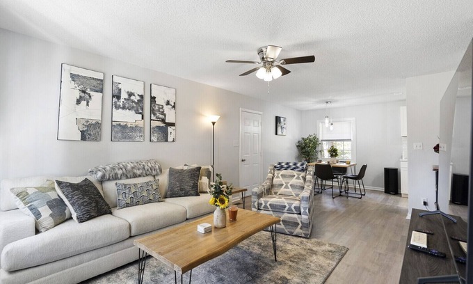 Westgate House | Beautiful Private Home and Patio
