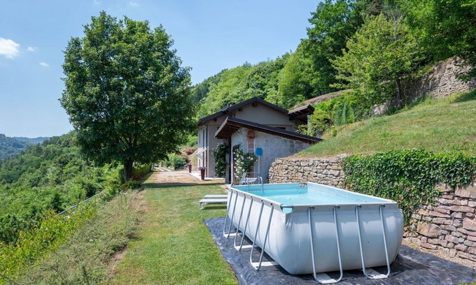 Bossolasco House | Beautiful private villa for 6 guests with private pool, WIFI, TV, patio, pets allowed and parking