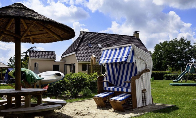 Vlagtwedde House | Beautiful private villa for 12 guests with pool, WIFI, TV, terrace and parking