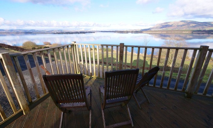 Kinross House | Beautiful private villa for 5 people with WIFI, TV, terrace and pets allowed