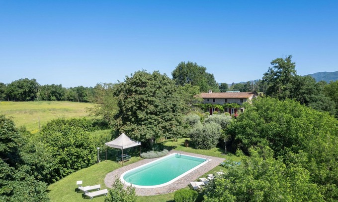Vicchio Villa | Beautiful private villa with private pool, WIFI, TV, patio, pets allowed, panoramic view and par.