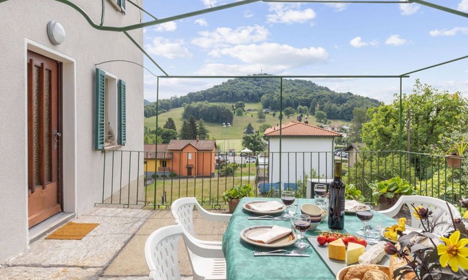 Novaggio House | Beautiful private villa for 6 people with TV and patio