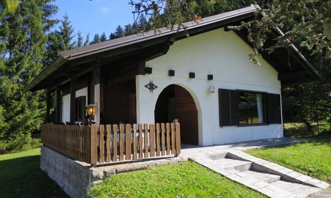 Bodental House | Beautiful private villa for 5 people with TV, pets allowed and parking