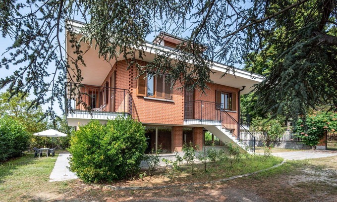 Bossolasco House | Beautiful private villa for 8 guests with WIFI, TV, balcony and pets allowed