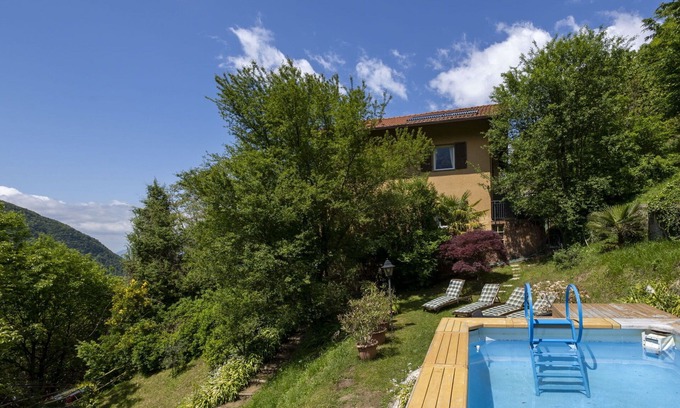 Pisogne Villa | Beautiful private villa for 16 people with WIFI, private pool, TV, patio, pets allowed and parking
