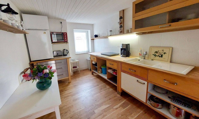 Falkenhain Villa | Beautiful private villa for 3 people with WIFI, TV, terrace and parking