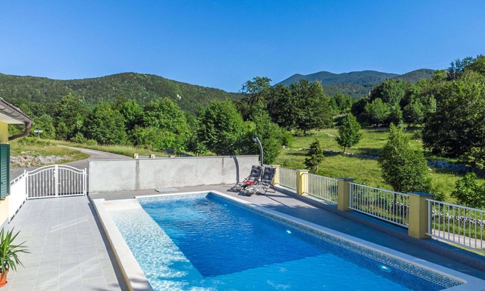 Senj House | Beautiful private villa for 4 people with WIFI, private pool, TV, terrace and pets allowed