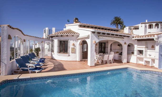 Rafol de Almunia House | Beautiful private villa for 8 guests with private pool, WIFI, A/C, TV, patio and parking