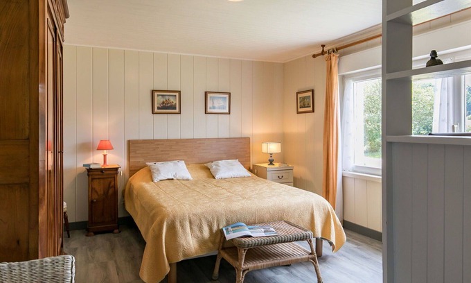 Plouenan House | Beautiful private villa for 2 guests with TV, patio and parking