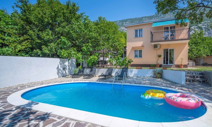Drivenik House | Beautiful private villa with private pool, A/C, WIFI, TV, terrace, pets allowed and parking