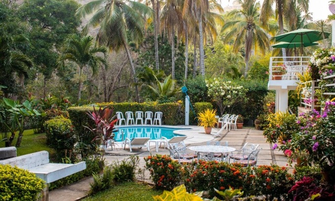 Mizata House | Beautiful Relaxing Home Just 3 min from the beach!