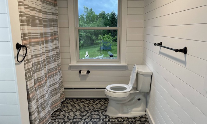 Hinsdale House | Beautiful Renovated Home, Close to Multiple Ski Mountains.
