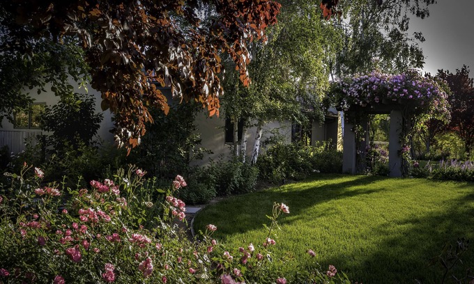 Santa Ynez Cottage | Beautiful Rose Cottage In Wine Country