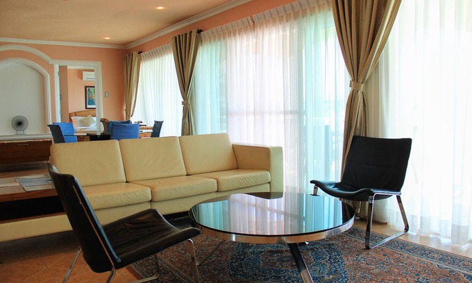 Manoc-Manoc Resort | Beautiful seaside all-villa resort located in the world's most beautiful island.