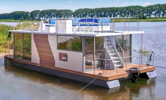 Cedry Wielkie Boat Rental | Beautiful ship in Blotnik with WiFi