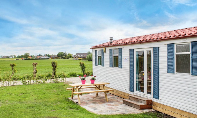 Woubrugge House | Beautiful (sta)caravan in Woubrugge