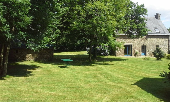Pluvigner House | beautiful stone house with barn on plot of 4000 m2