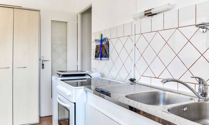 Gaillard Apartment | Beautiful sunny apartment near Geneva
