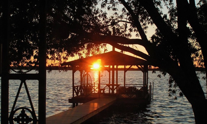 East Lake House | Beautiful Sunsets on Lake Tarpon. Fish, Swim, Jetski and More