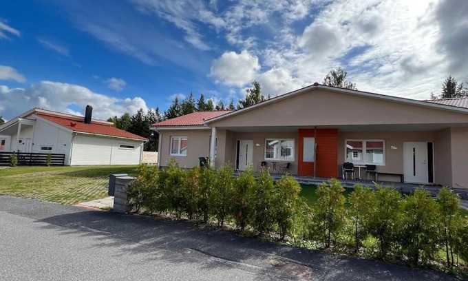 Sandviken Villa | Beautiful terraced house with private parking