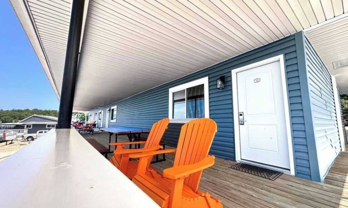 Lake of the Ozarks Condo | Beautiful Upstairs 2 Bedroom 1 bath at Lake Front Resort Unit 12