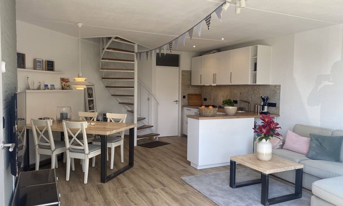 Nieuwvliet House | Beautiful vacation home for 4 people with luxurious furnishings