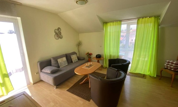 Kotzting Apartment | Beautiful vacation apartment with two balconies