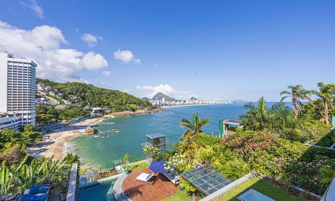Vidigal Villa | Beautiful villa by the sea in Leblon - Leb010
