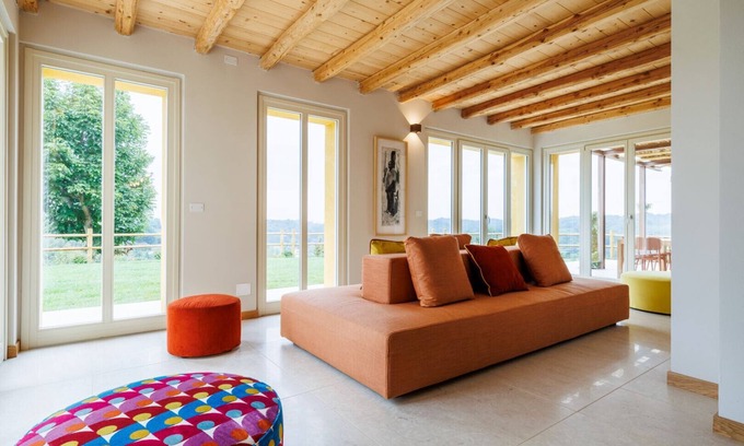 Monteu Roero Villa | Beautiful Villa Casa San Gallo in Piemonte