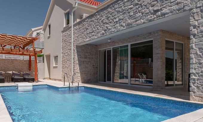 Pitve Villa | Beautiful Villa Fantasy 1