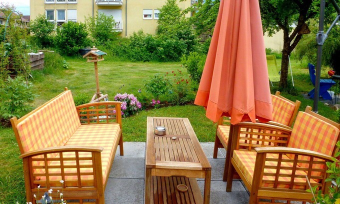 Huefingen House | Beautiful villa for 6 guests with WIFI, TV, patio and pets allowed
