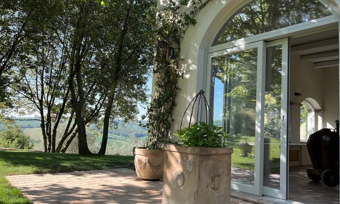 Todi Villa | Beautiful villa nestled in the rolling hills in the green heart of Italy