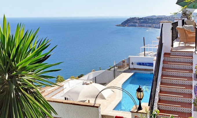 Salobrena Villa | Beautiful Villa with Sea Views, Pool, Garden & Wi-Fi