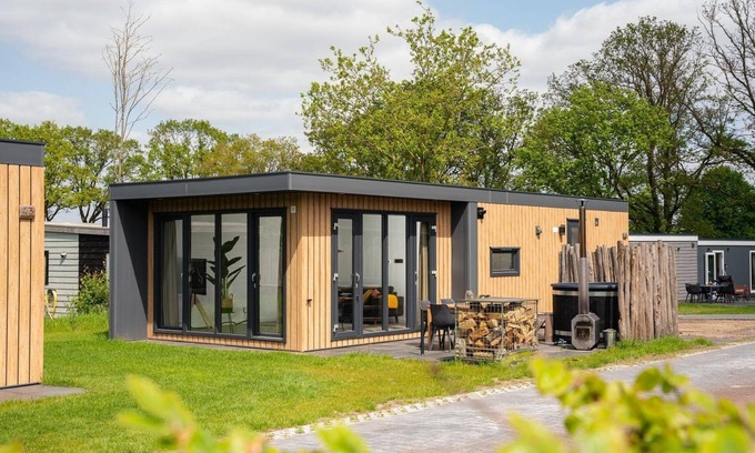 Municipality of Rijssen-Holten House | Beautiful wooden cottage with hot tub