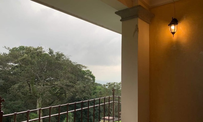 Alotenango Condo | BEAUTIFULL 2 BEDROOM APT LA REUNION