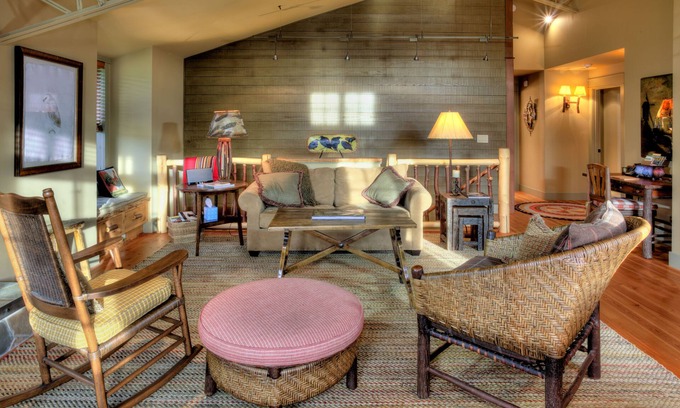 Bainbridge Island House | Beautifully appointed Garden Cottage Guesthouse on Charming Farm Property