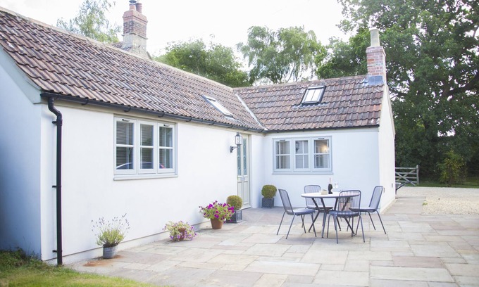 Nettleton Cottage | Beautifully converted cottage in lovely South Cotswold village