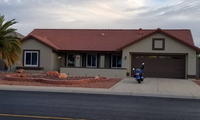 Sun City West House | Beautifully Remodeled Home Surrounded by 7 Golf Courses
