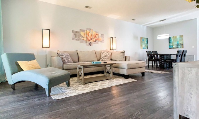 Red Hill Condo | BEAUTIFULLY RENOVATED CONDO IN LEGENDS GOLF RESORT