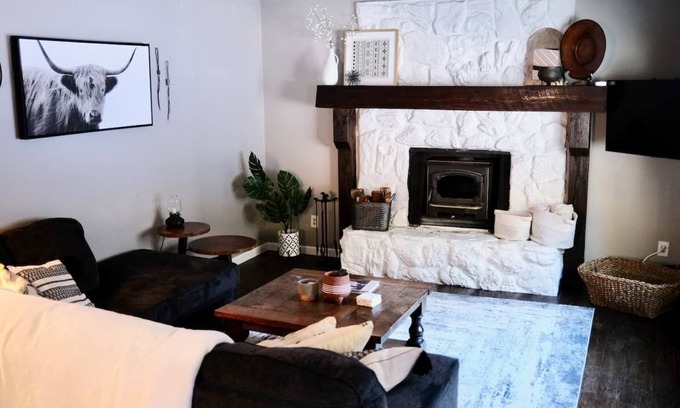 Shadow Mountain House | Beautifully Renovated Shadow Mountain Home