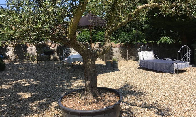 Chewton Mendip House | Beautifully restored, 400 year old former Post Office and Village Bakery