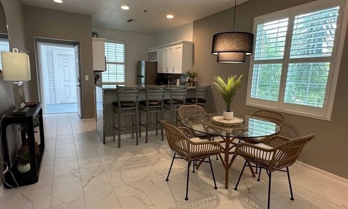 Marco Island Condo | Beautifully Updated 2-Bedroom/2-Bath Olde Marco Retreat