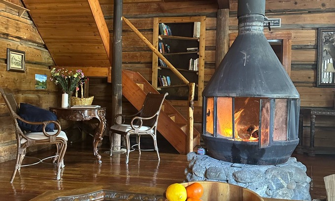 Golden Hotel | Beaverfoot Lodge